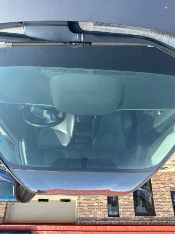 2014 Toyota Prius v Five