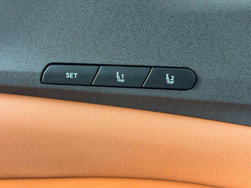 2025 Kia Carnival EX