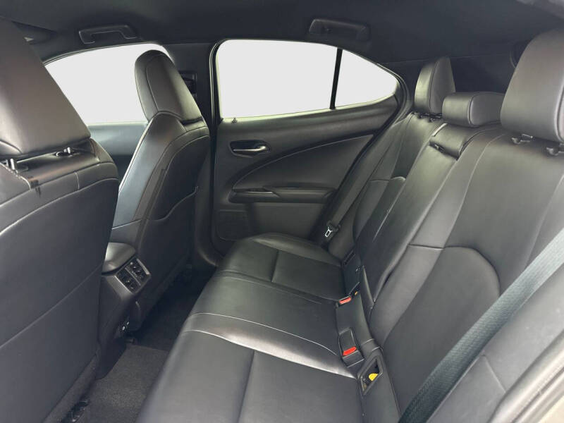 2021 Lexus UX 200