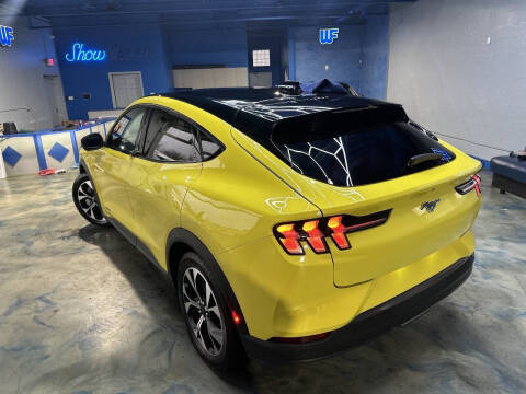 2025 Ford Mustang Mach-E Select