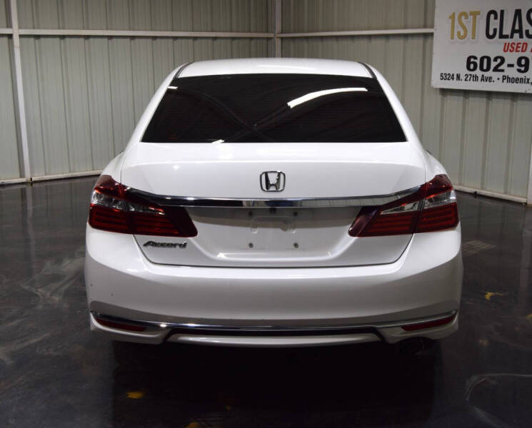 2016 Honda Accord LX photo 4