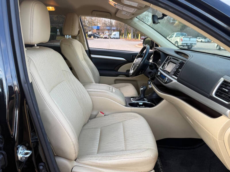 2015 Toyota Highlander LE