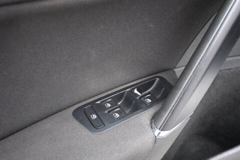 2016 Volkswagen e-Golf SE