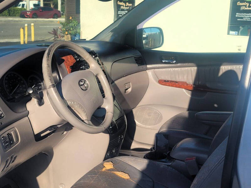 2004 Toyota Sienna