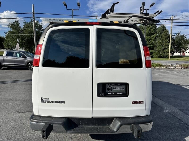 2021 GMC Savana 2500