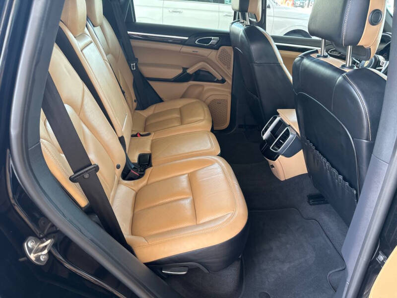 2016 Porsche Cayenne S