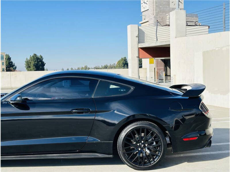 2016 Ford Mustang V6 photo 11