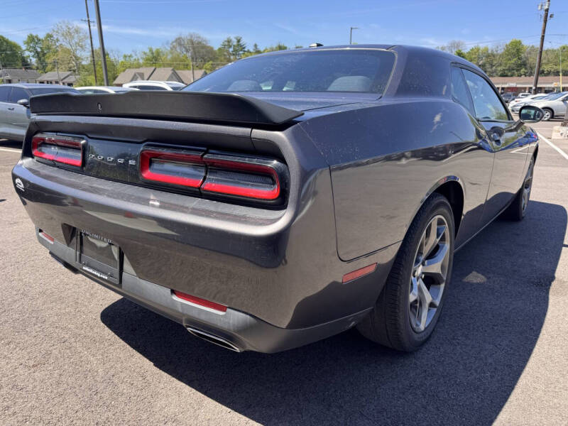 2016 Dodge Challenger SXT