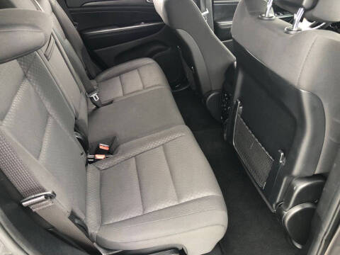 2019 Jeep Grand Cherokee Laredo E