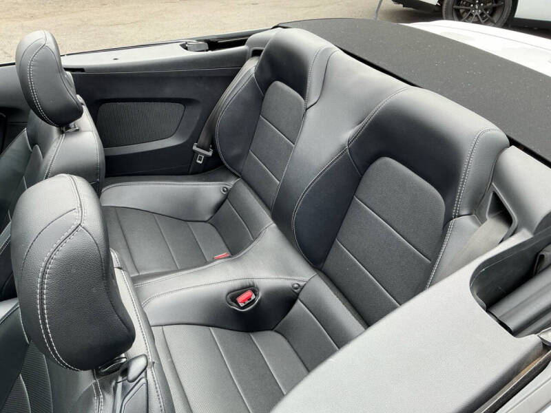 2021 Ford Mustang EcoBoost Premium