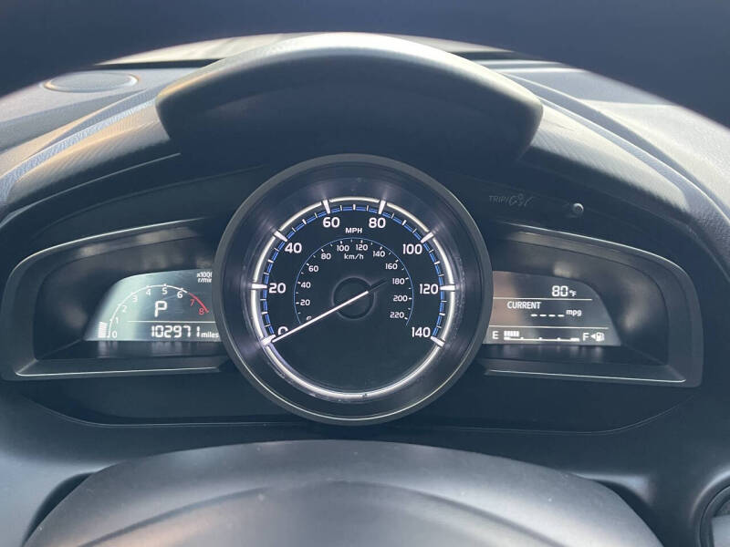 2019 Toyota Yaris XLE