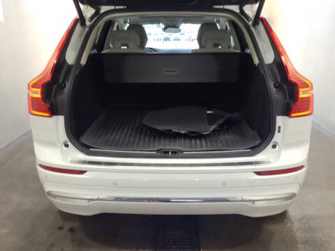 2023 Volvo XC60 B5 Plus Bright Theme