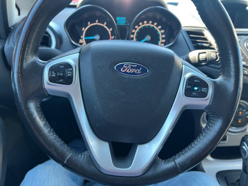 2015 Ford Fiesta SE