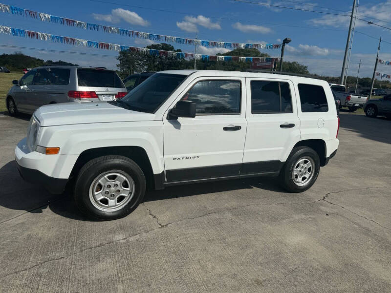 2014 Jeep Patriot Sport photo 2