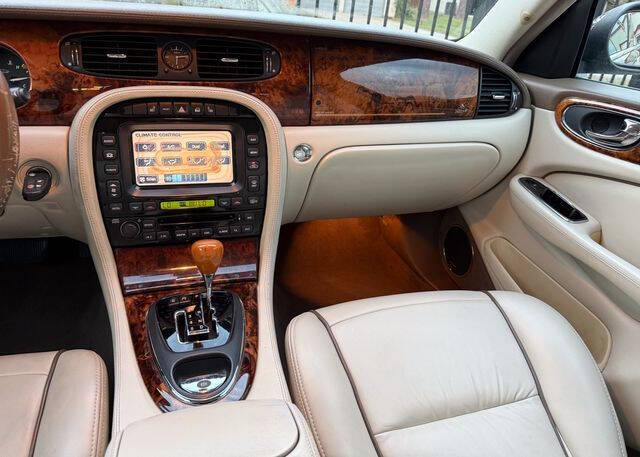 2005 Jaguar XJ-Series Vanden Plas