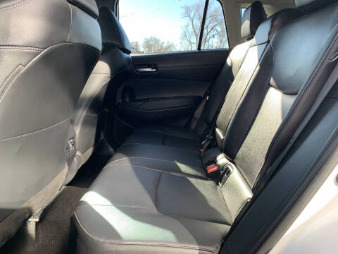 2024 Toyota Corolla Cross XLE