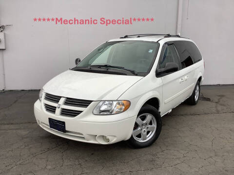 2005 Dodge Grand Caravan SXT