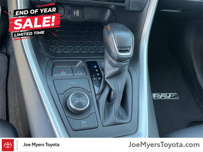 2025 Toyota RAV4 Hybrid XLE Premium