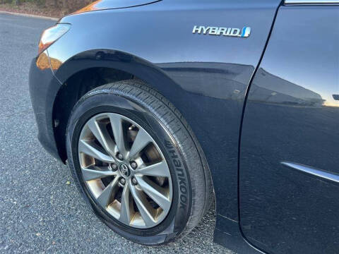 2015 Toyota Camry Hybrid