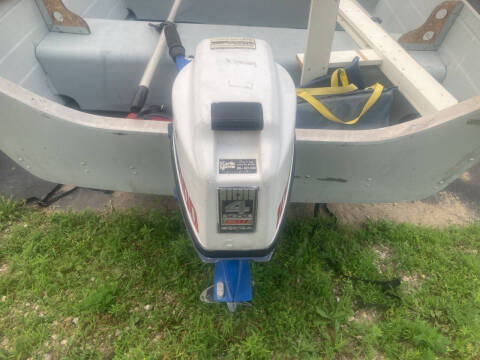 1998 Smoker Craft 14 Fish