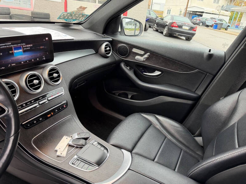 2022 Mercedes-Benz GLC GLC 300 4MATIC