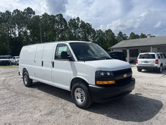 2025 Chevrolet Express 2500