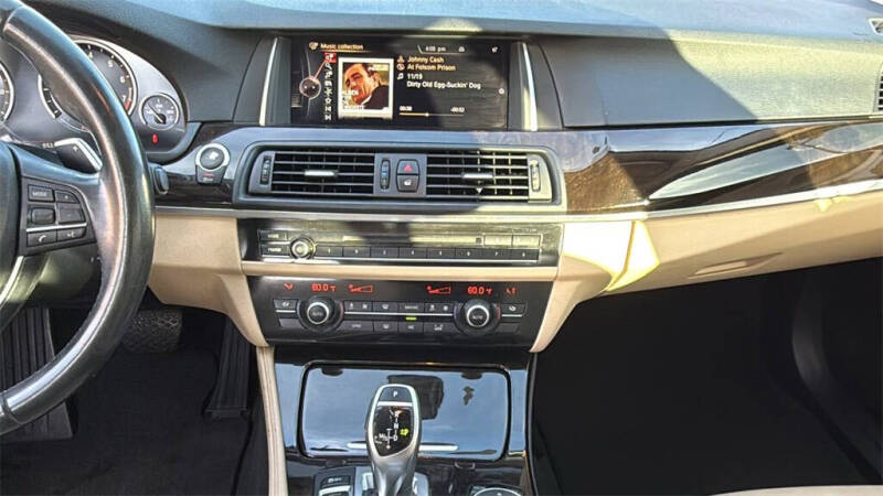 2016 BMW 5 Series 528i