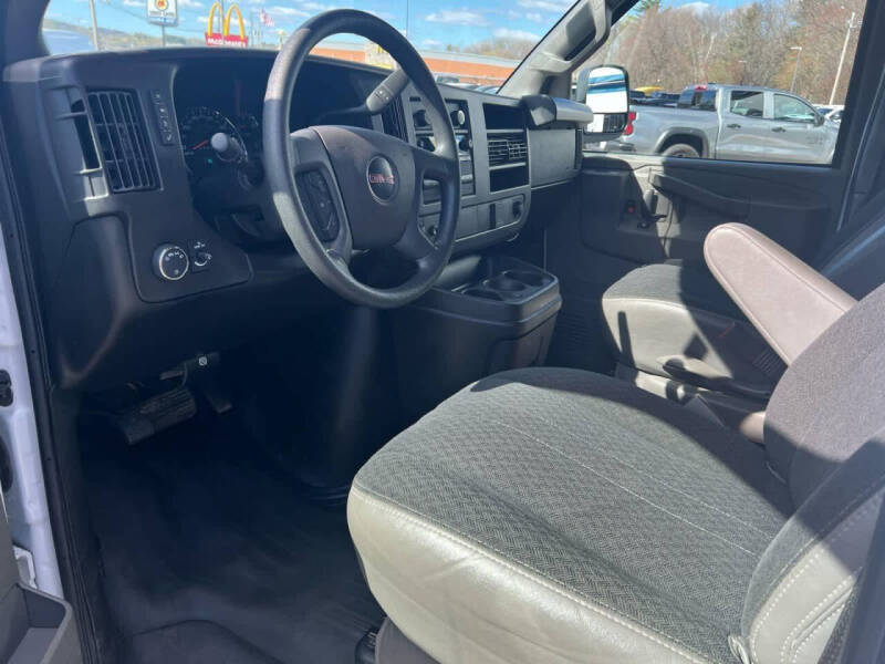 2024 GMC Savana 2500