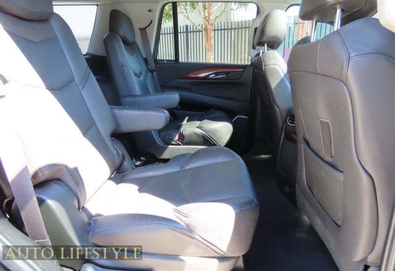 2017 Cadillac Escalade Luxury