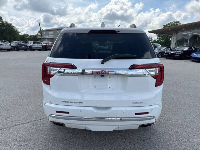 2023 GMC Acadia Denali