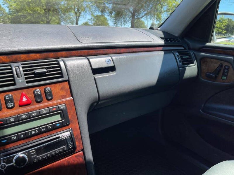 2002 Mercedes-Benz E-Class E 320 4MATIC