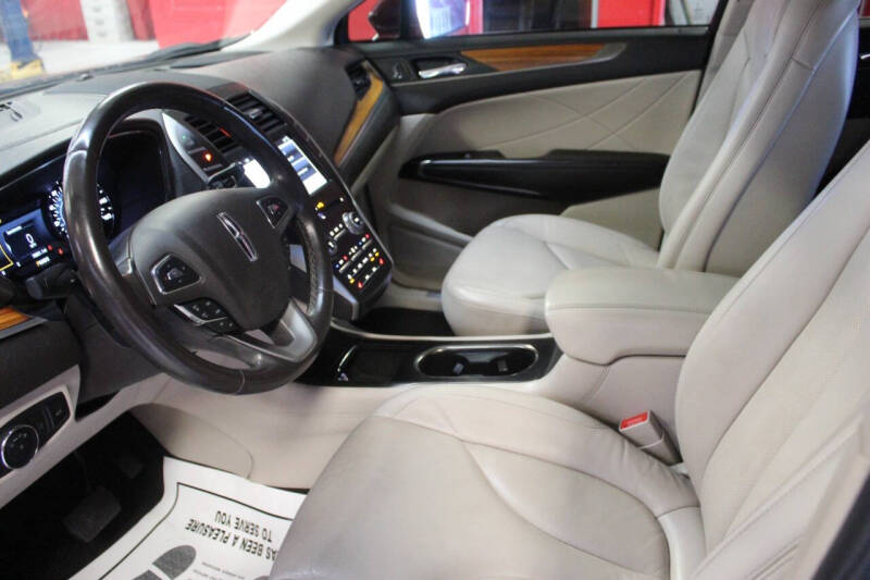 2019 Lincoln MKC Select