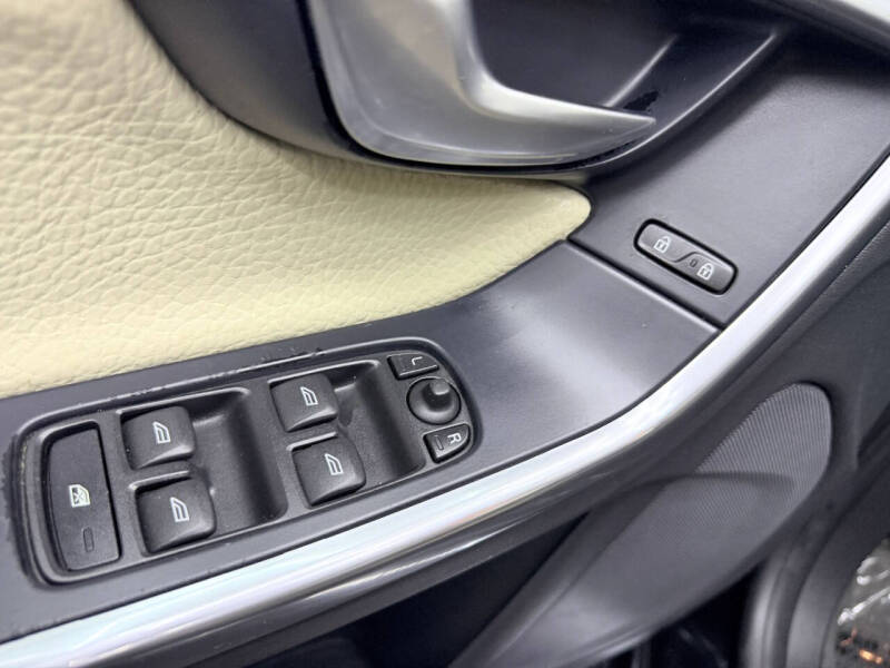 2012 Volvo S60 T5