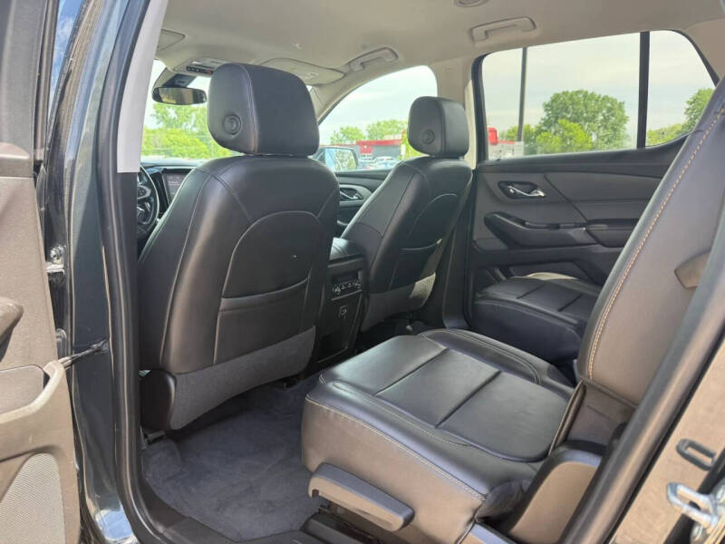 2021 Chevrolet Traverse LT Leather