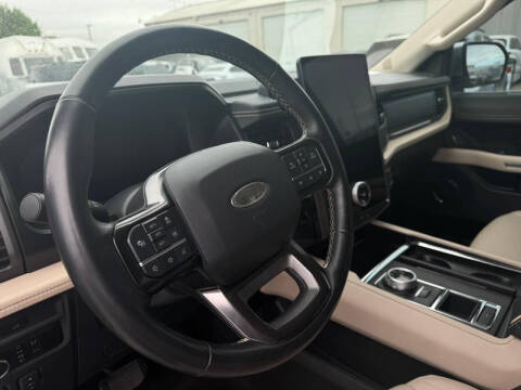 2023 Ford Expedition MAX Platinum