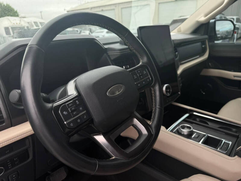2023 Ford Expedition MAX Platinum