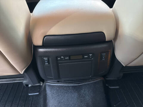 2017 Nissan Armada Platinum