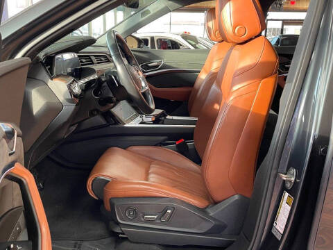 2019 Audi e-tron quattro Prestige