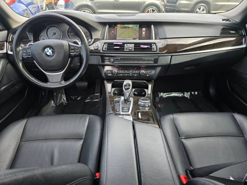 2016 BMW 5 Series 528i