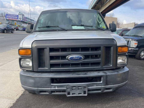 2011 Ford E-Series E-150 XLT