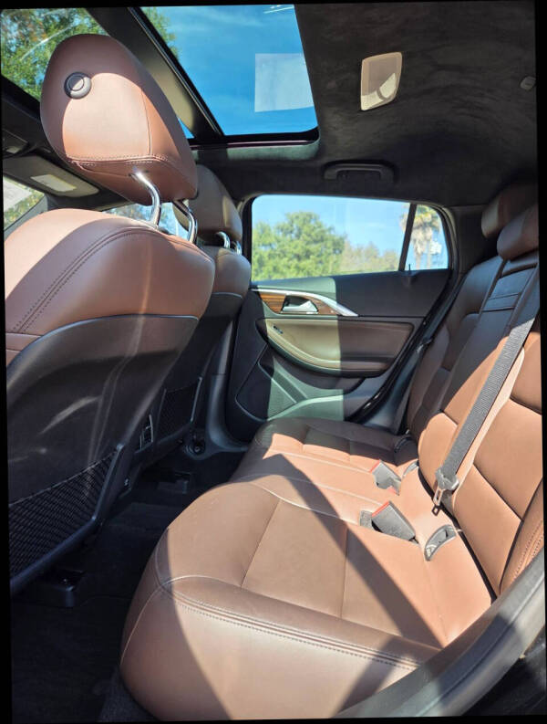 2018 Infiniti QX30 Essential
