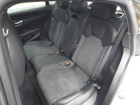 2023 Audi e-tron GT quattro Premium Plus