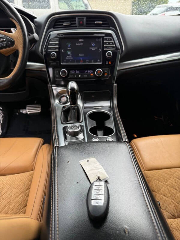 2016 Nissan Maxima 3.5 SR