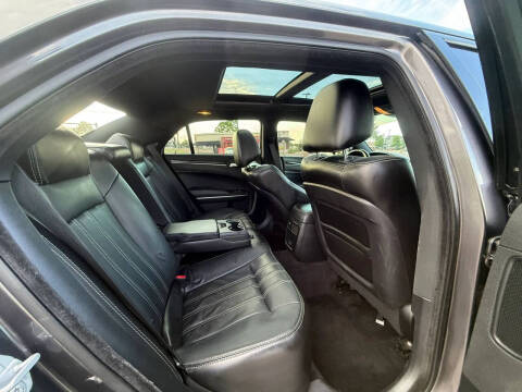 2017 Chrysler 300