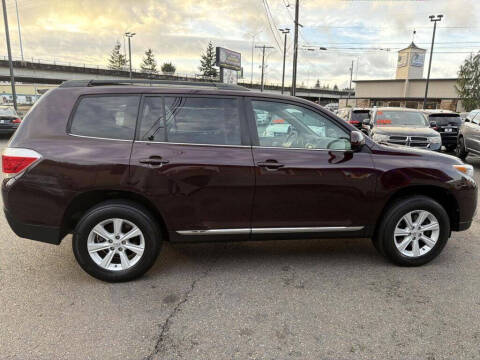 2013 Toyota Highlander Plus