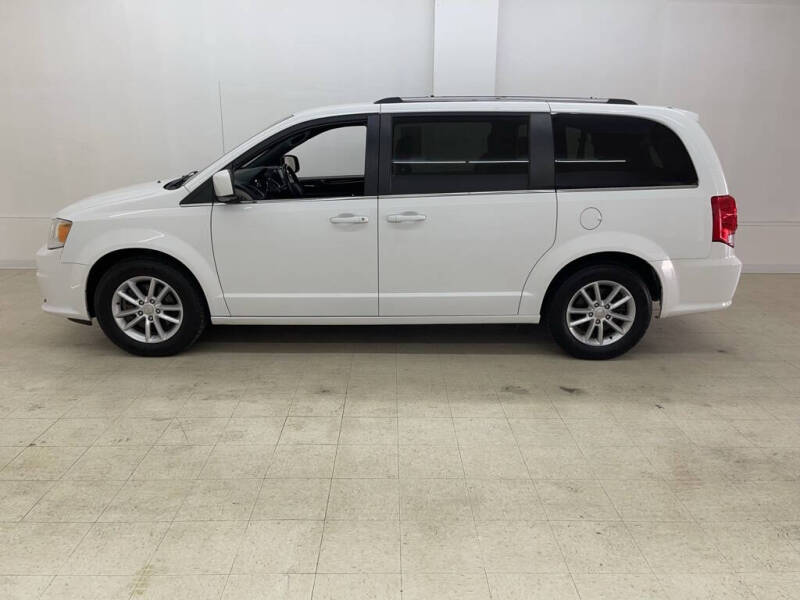 Used 2019 Dodge Grand Caravan SXT with VIN 2C4RDGCG2KR580633 for sale in Celina, OH