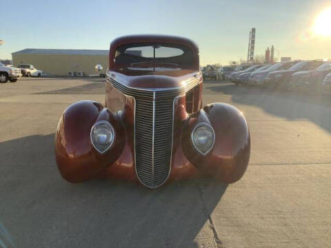 1937 Studebaker DICTATOR