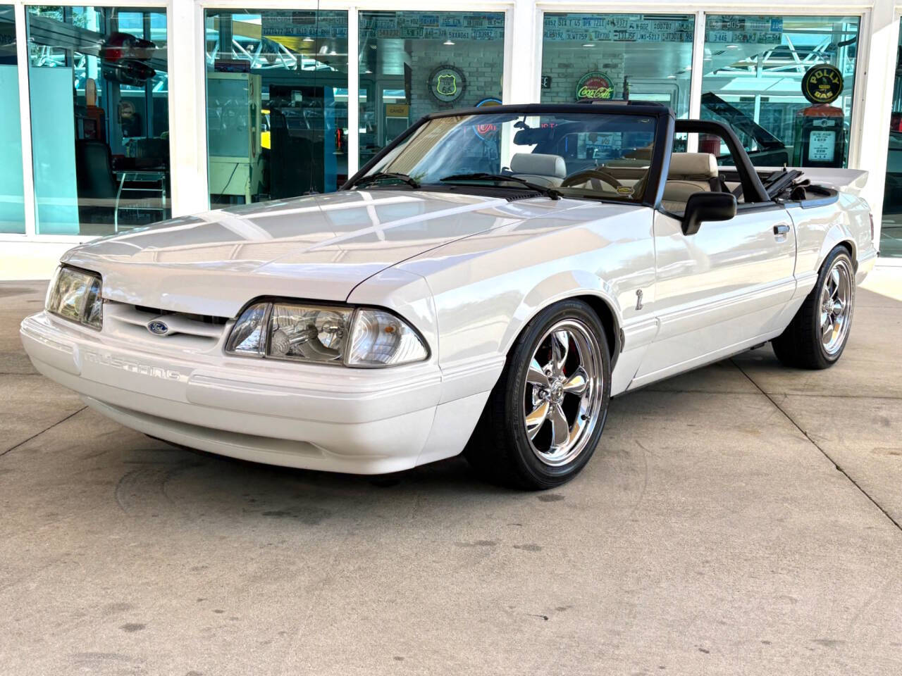 1993 Ford Mustang 10