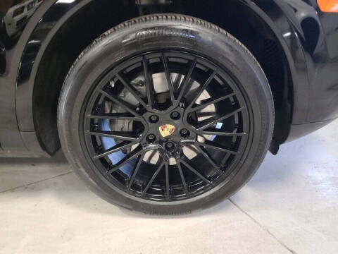 2023 Porsche Cayenne S