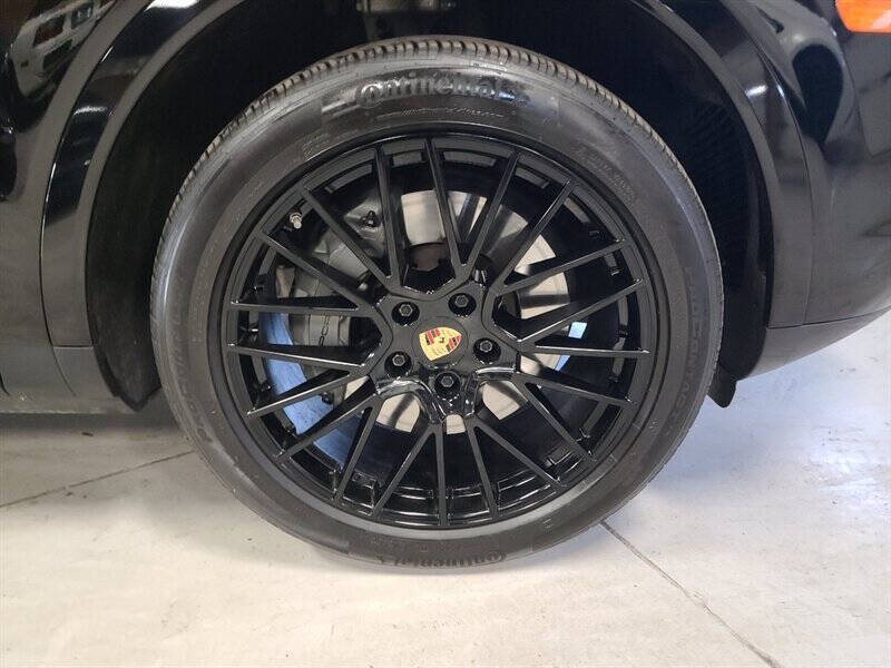 2023 Porsche Cayenne S